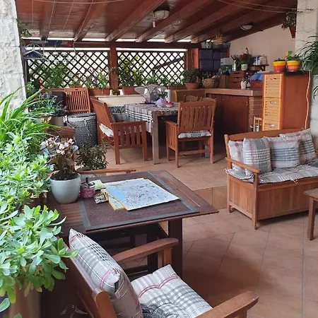 Apartments And Rooms Villa Lina Apartment Split