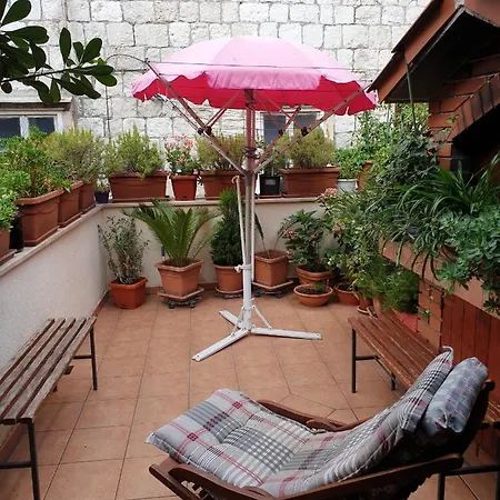 Apartments And Rooms Villa Lina *
