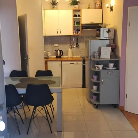 Apartments And Rooms Villa Lina