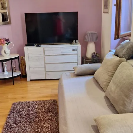 And Lina * Σπλιτ