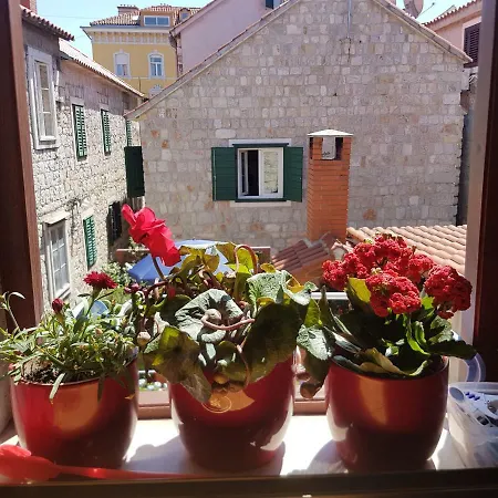 Apartments And Rooms Villa Lina Apartment *