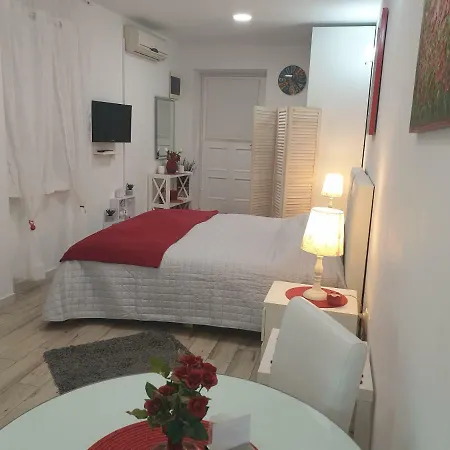 Appartamento Apartments&rooms Lina